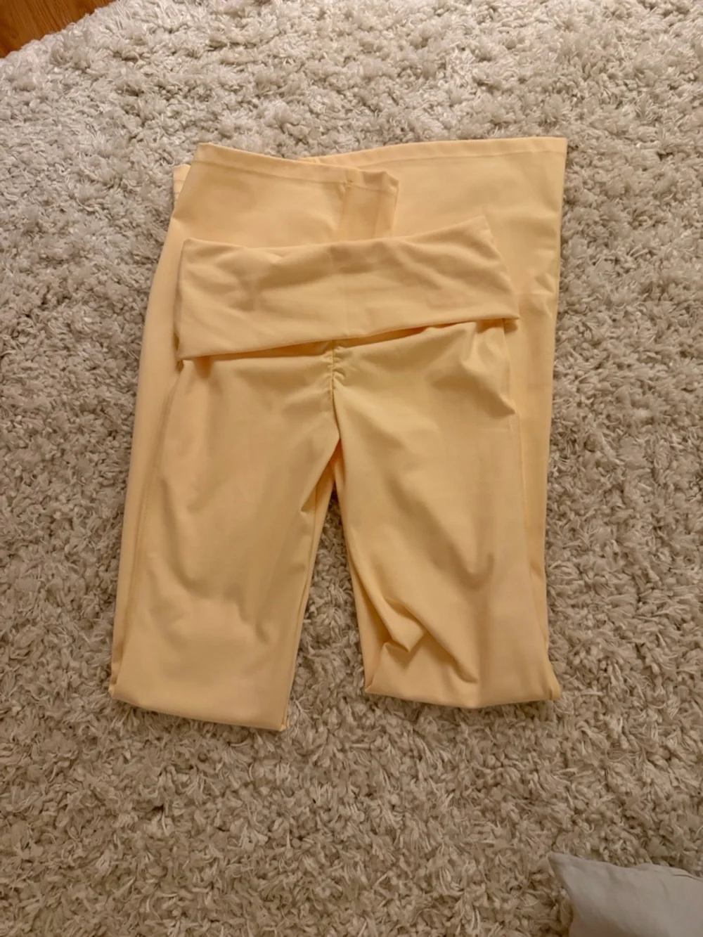 CSB form invisible scrunch fold over flare leggings - Picture 3 of 6